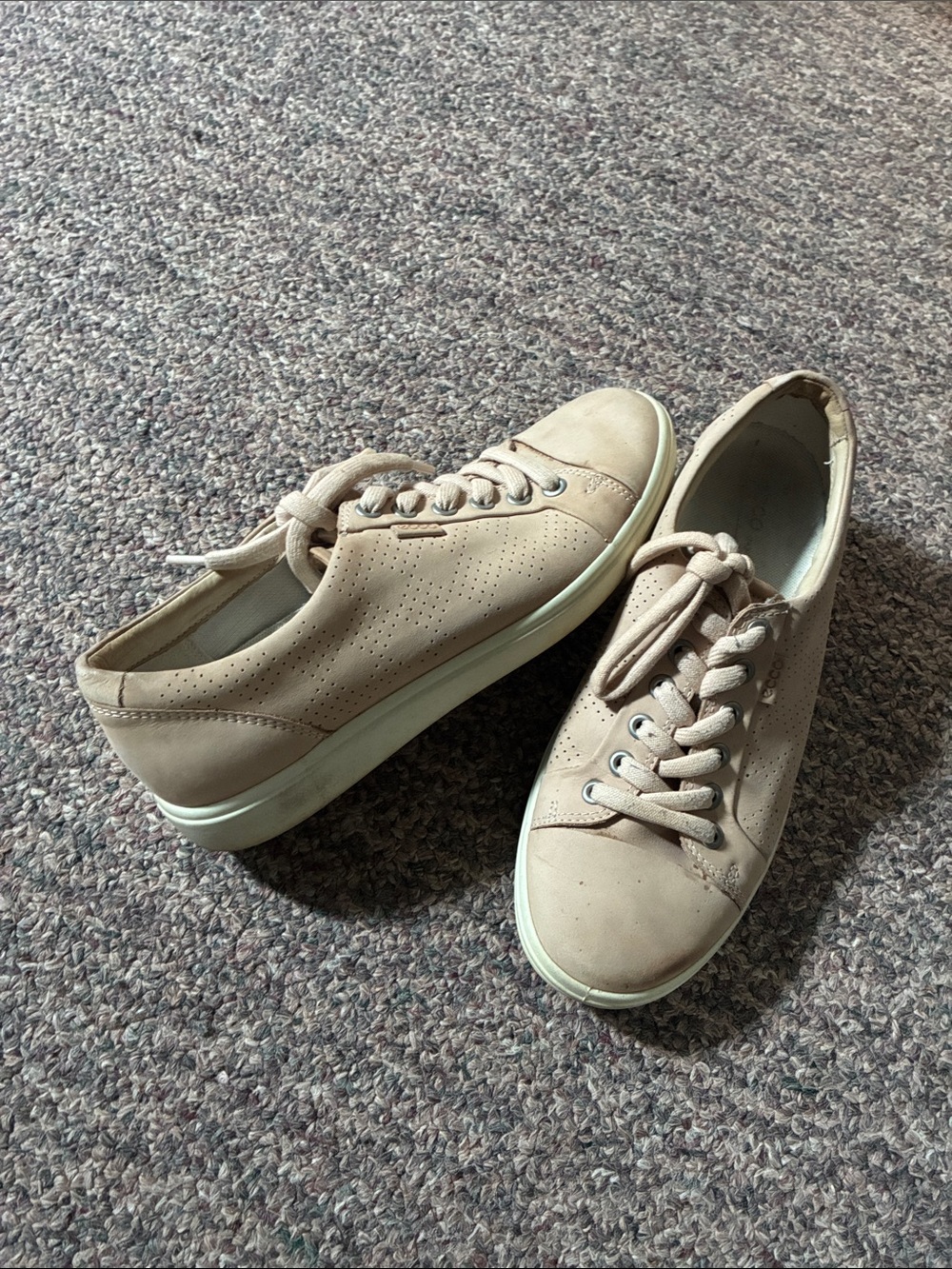 Ecco Beige/Tan Leather Lace-Up Flats